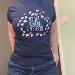Super cute book nerd shirt!! ✨✨✨